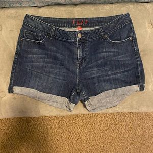 ELLE Cuffed denim shorts